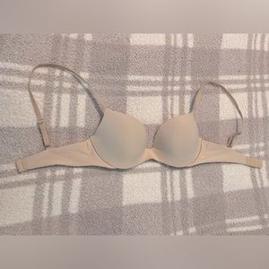 Nude Victoria’s Secret pink bra. EUC. Size 34C